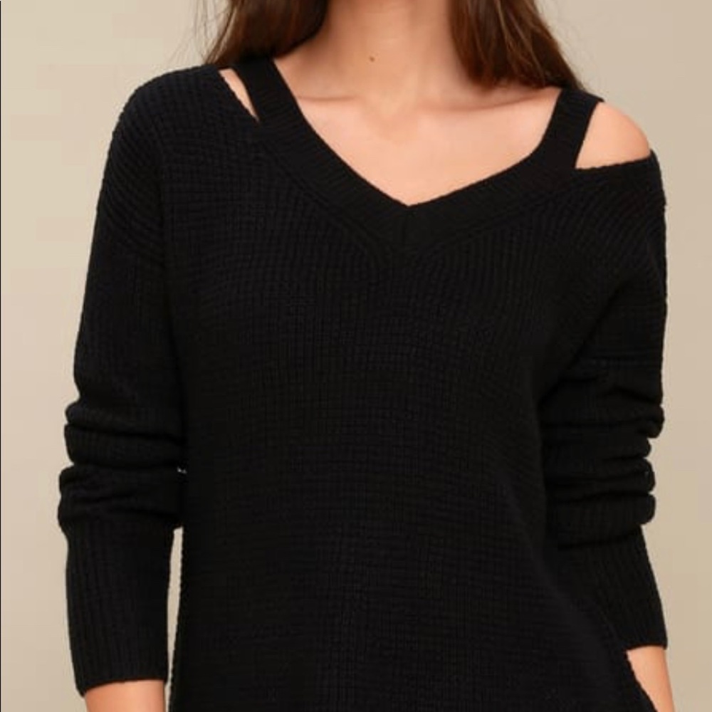 RD STYLE-BLACK CUT OUT V NECK SWEATER-WORN ONCE